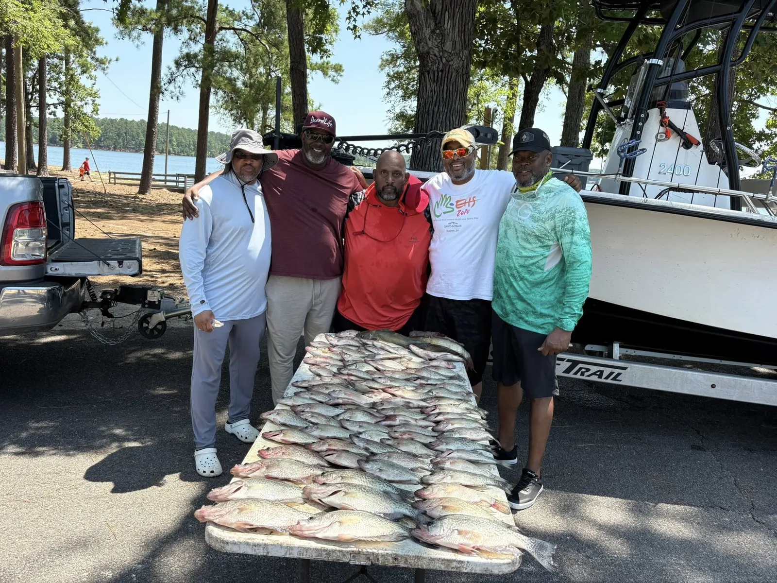 Two big fish caught by five people in Thomson